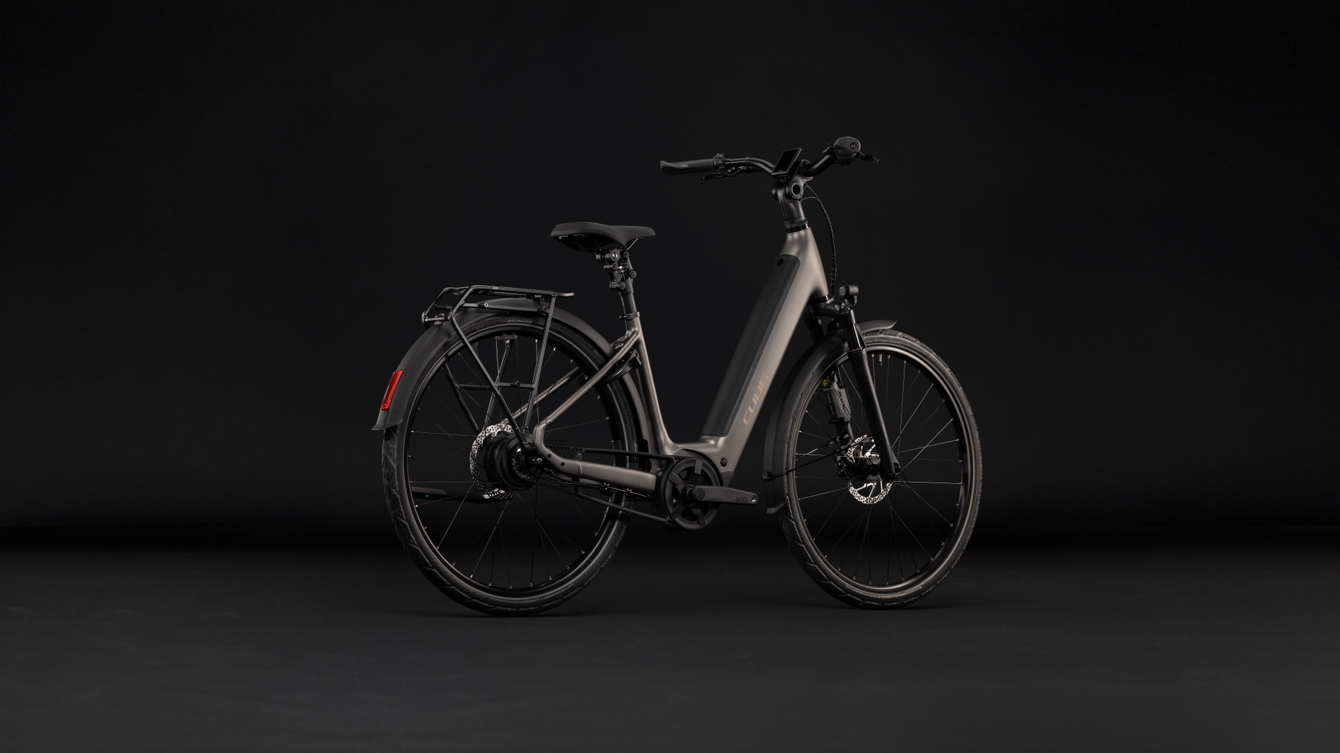 CUBE Supreme Hybrid Deluxe SLX 600 — vélo de trekking, Urban Cycle Nantes — vue 2