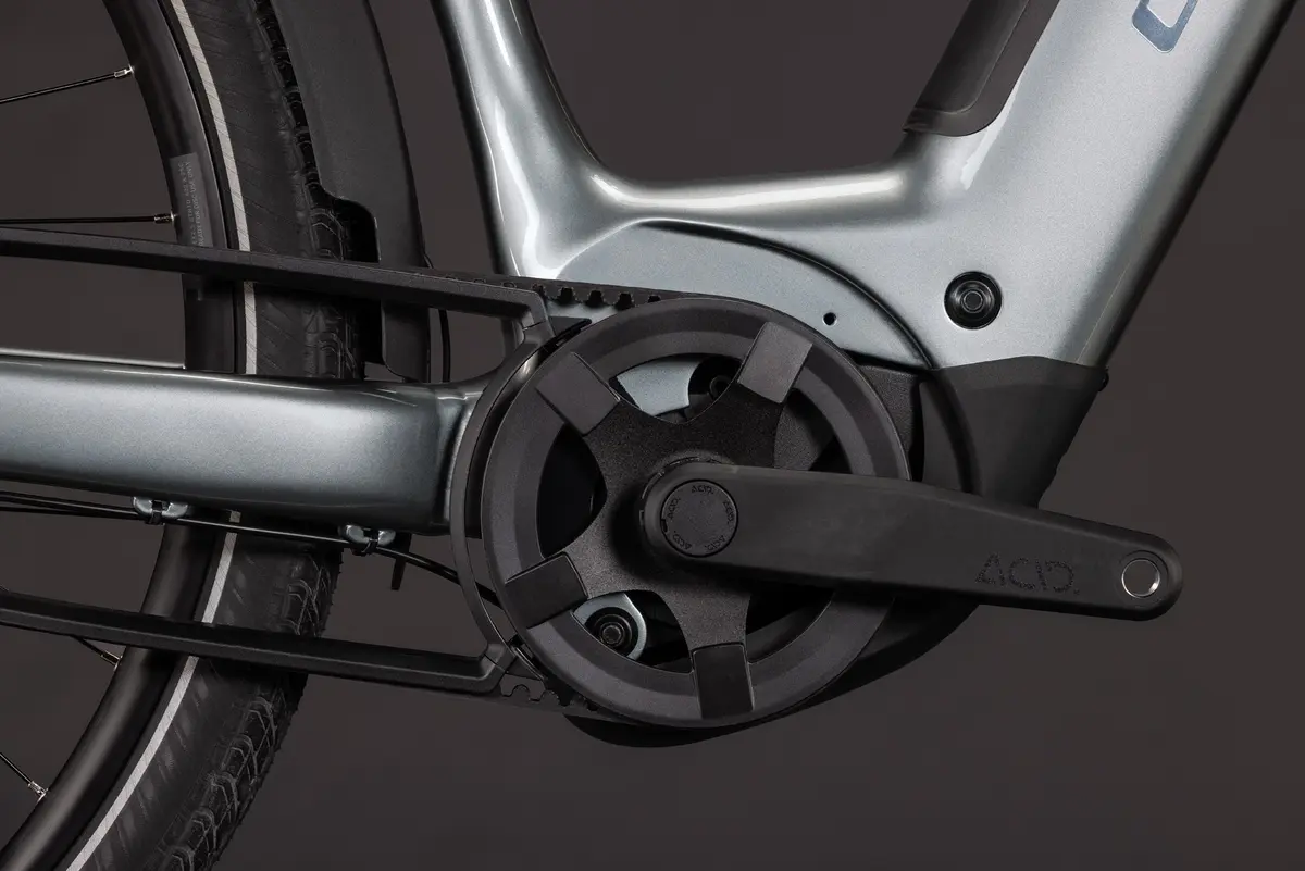 CUBE Supreme RT Hybrid Deluxe EX 600 — vélo de trekking, Urban Cycle Nantes — vue 8