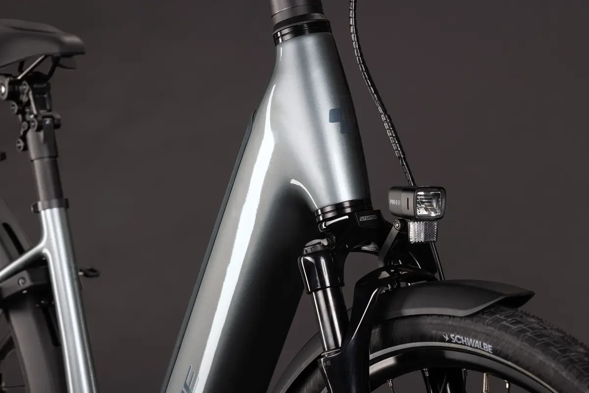 CUBE Supreme RT Hybrid Deluxe EX 600 — vélo de trekking, Urban Cycle Nantes — vue 10