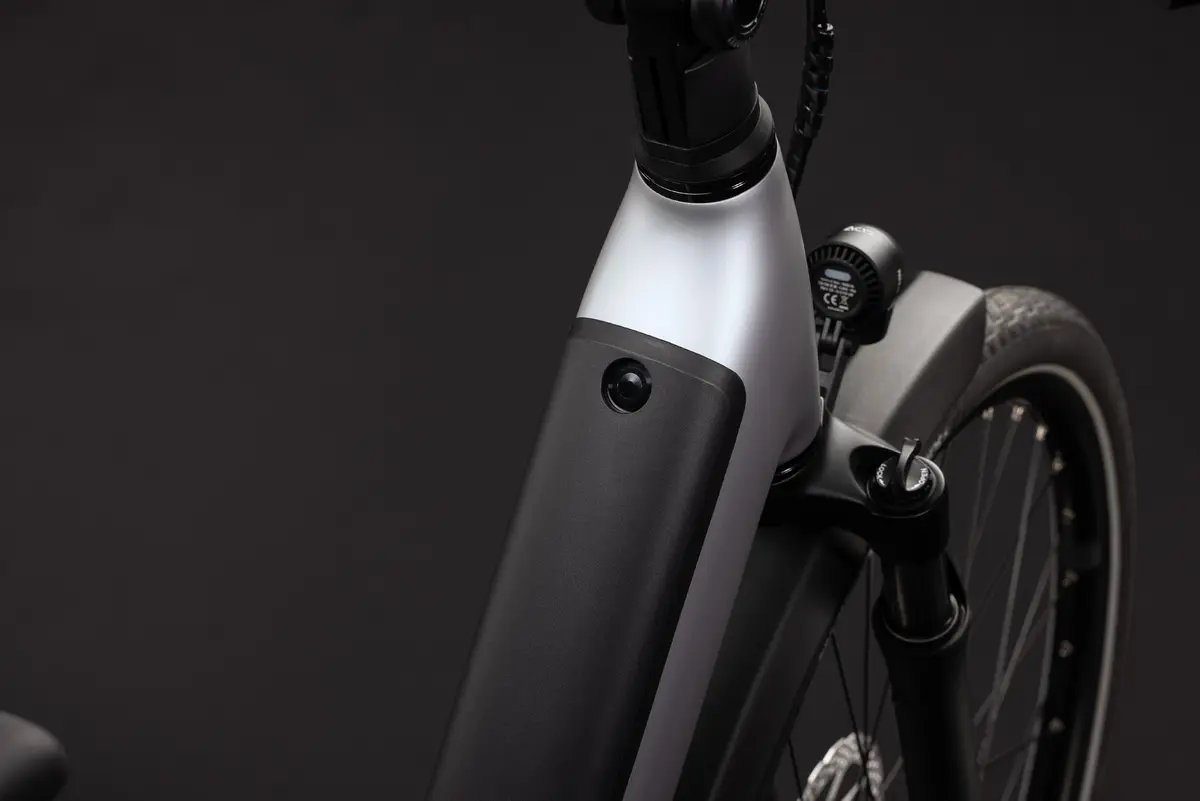 CUBE Supreme Hybrid Deluxe Pro 600 — vélo de trekking, Urban Cycle Nantes — vue 12