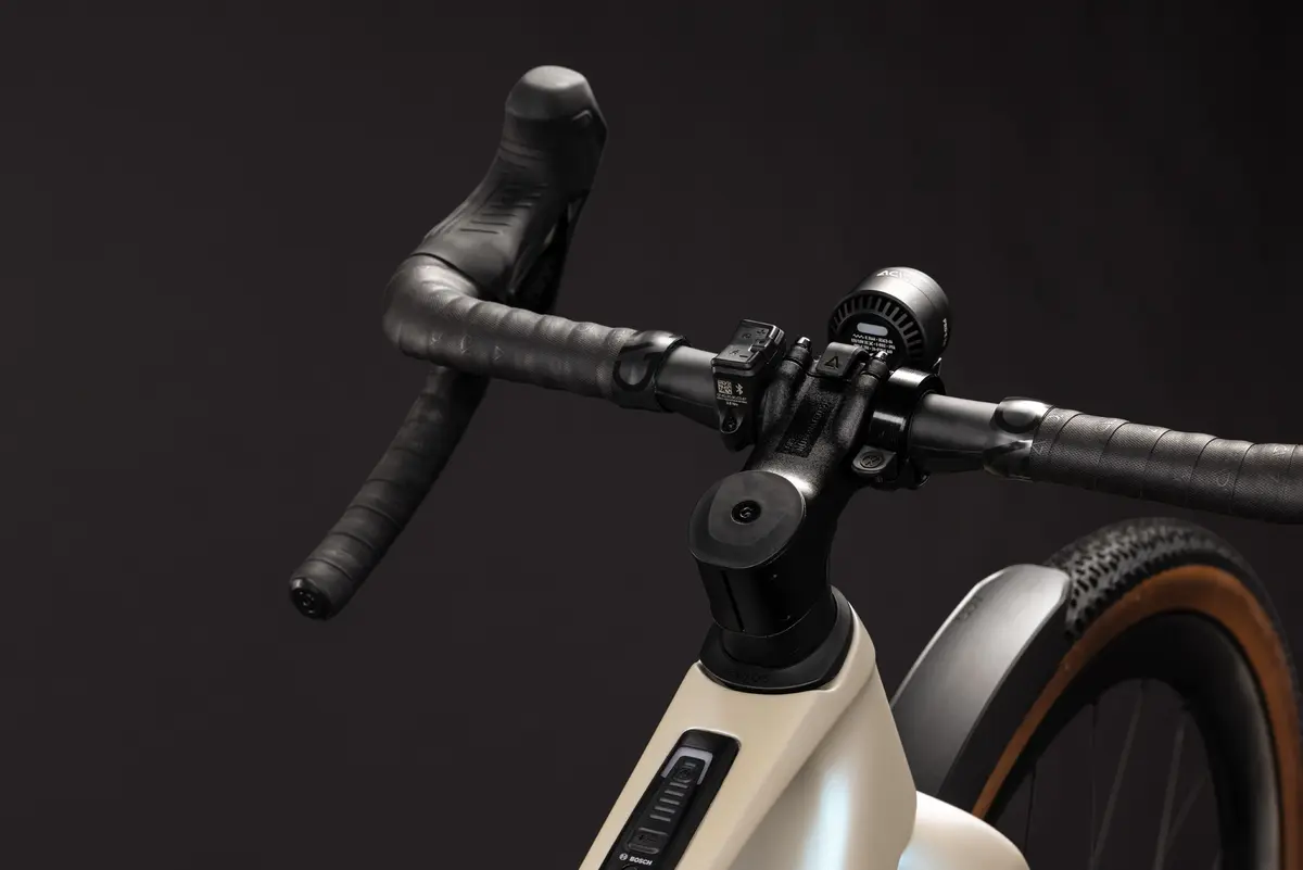 CUBE Nuroad Hybrid C:62 SLX 400X FE — gravel, Urban Cycle Nantes — vue 6