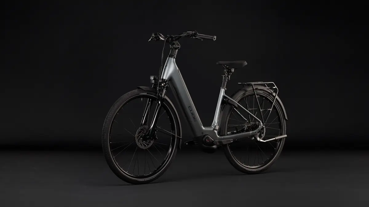 CUBE Supreme RT Hybrid Deluxe EX 600 — vélo de trekking, Urban Cycle Nantes — vue 4