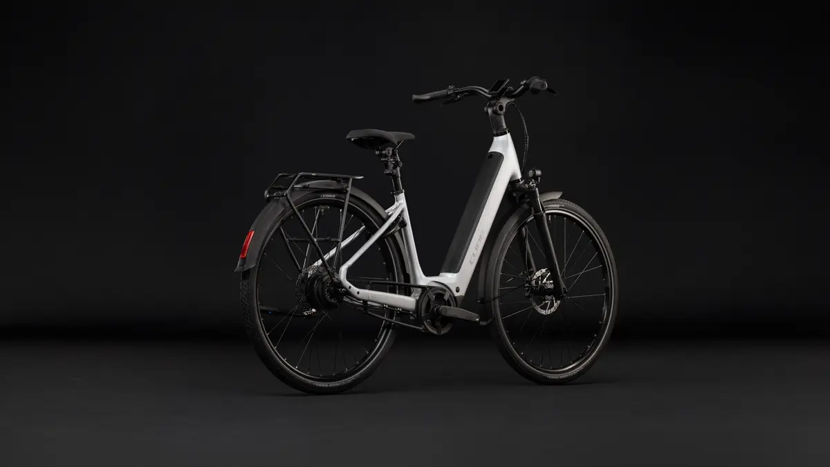 CUBE Supreme Hybrid Deluxe Pro 600 — vélo de trekking, Urban Cycle Nantes — vue 9