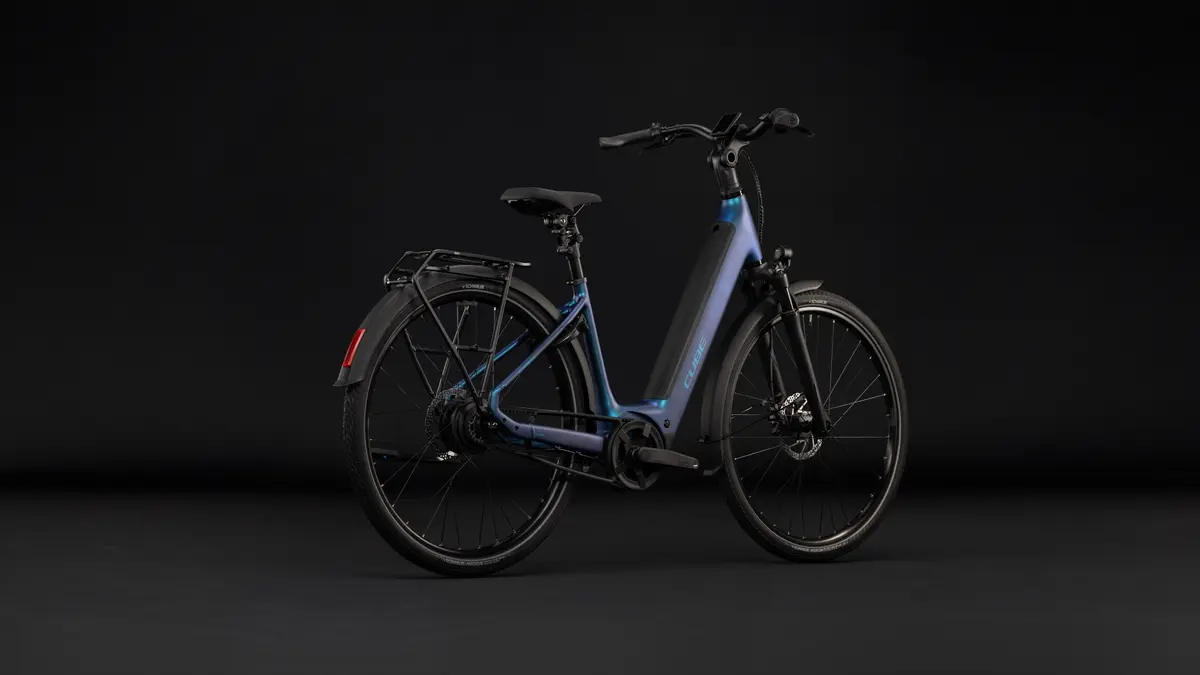 CUBE Supreme Hybrid Deluxe Pro 600 — vélo de trekking, Urban Cycle Nantes — vue 3