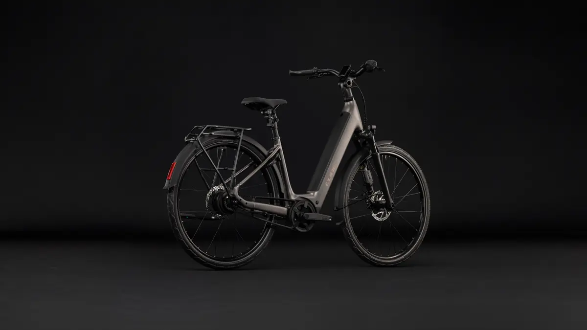 CUBE Supreme Hybrid Deluxe SLX 600 — vélo de trekking, Urban Cycle Nantes — vue 3