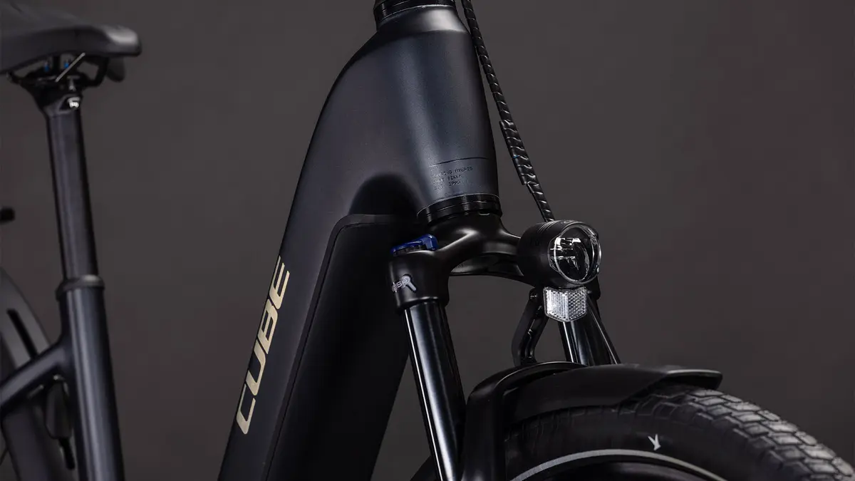CUBE Touring Hybrid One 600 — vélo de trekking, Urban Cycle Nantes — vue 6