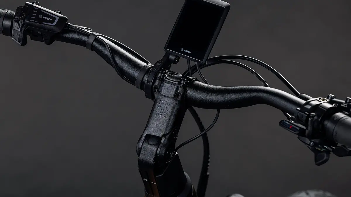 CUBE Kathmandu Hybrid Pro 800 — vélo de trekking, Urban Cycle Nantes — vue 4