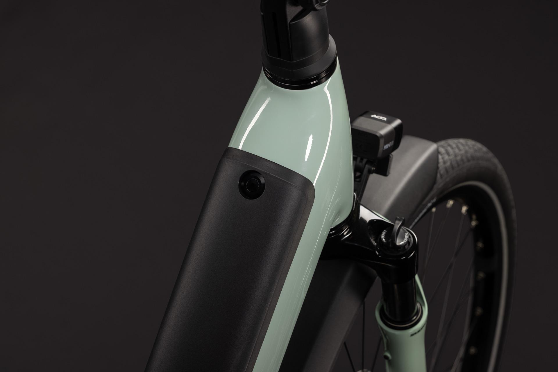 CUBE Supreme Hybrid Deluxe ONE 600 — vélo de trekking, Urban Cycle Nantes — vue 6