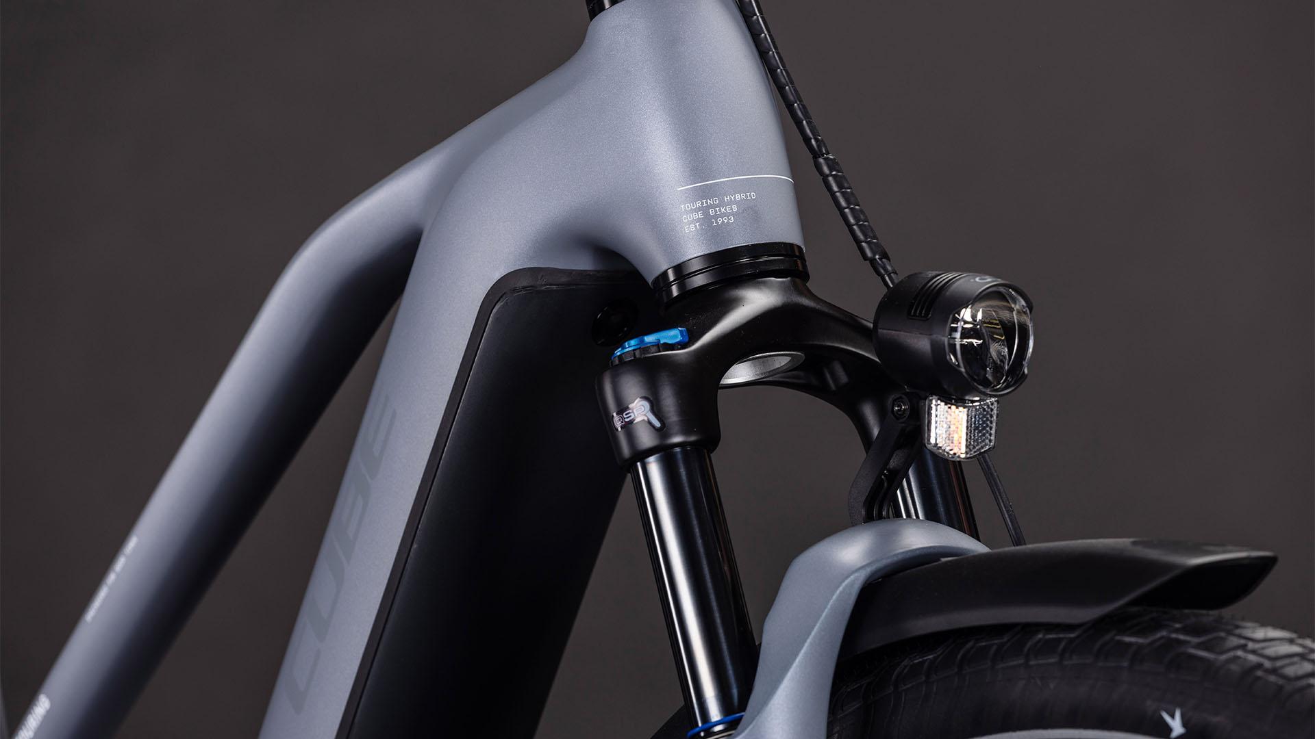 CUBE Touring Hybrid Pro 800 — vélo de trekking, Urban Cycle Nantes — vue 6